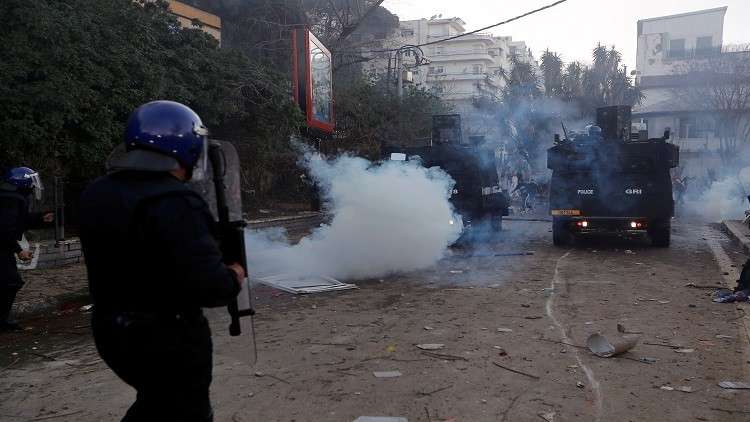 وفاة نجل شخصية جزائرية معروفة خلال المظاهرات 