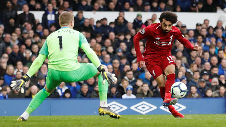 ليفربول يقع في فخ التعادل أمام إيفرتون ويهدي الصدارة للسيتي