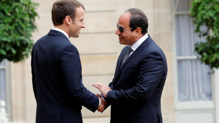 السيسي وماكرون يبحثان تسوية الأوضاع في ليبيا