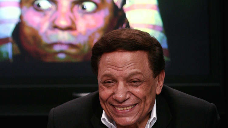 أول ظهور للزعيم عادل إمام بعد أنباء عن مرضه (فيديو)