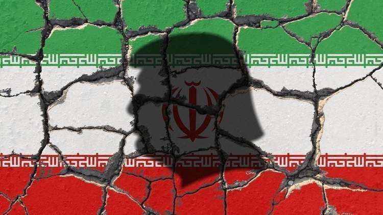 واشنطن: فائض معروض النفط يخدم العقوبات الأمريكية على إيران