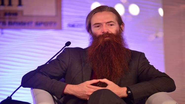 عالم بريطاني يدلي بتصريح خطير حول احتمال تعمير البشر "ألف عام"! 