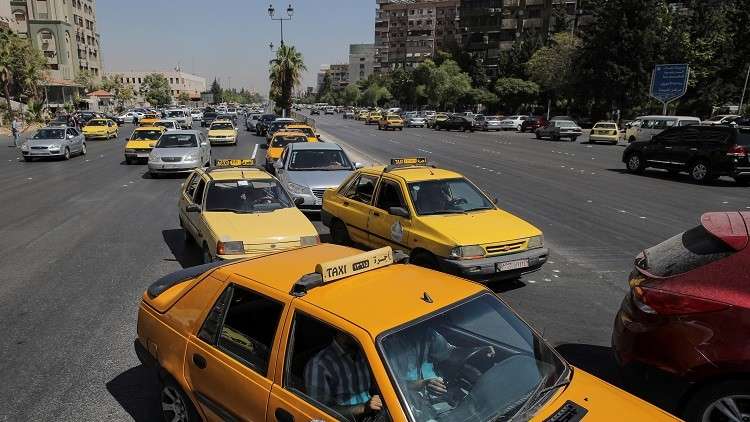 "مرور دمشق" تعلق بعد انتشار صورة قيل إنها لشرطي يضرب سائقا