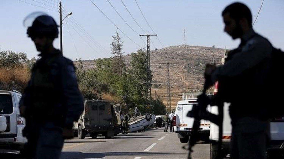إصابة فلسطيني برصاص إسرائيلي بذريعة طعن