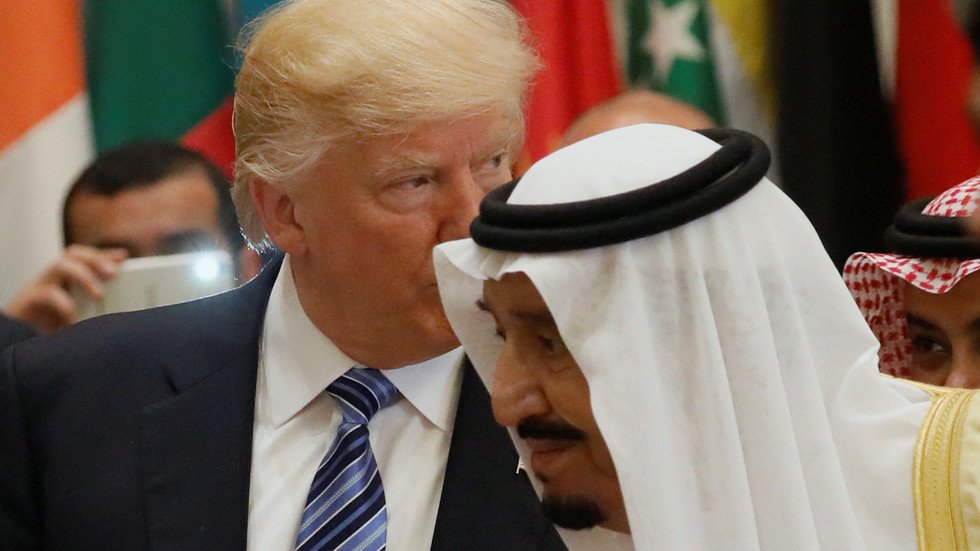 ترامب يكشف تفاصيل اتصال هاتفي فاجأ الملك سلمان