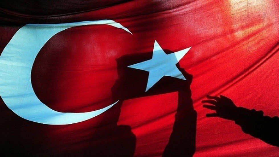 تركيا تحذر من تصنيف واشنطن لـ "الإخوان المسلمين" منظمة إرهابية