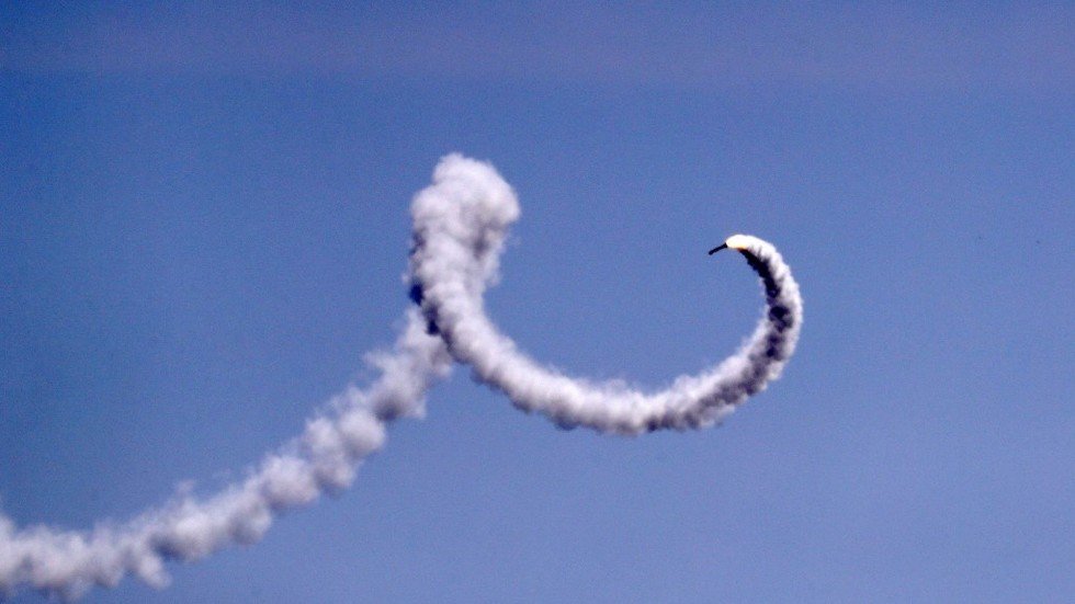 الاتحاد الأوروبي يطالب بوقف إطلاق القذائف من غزة على إسرائيل فورا 