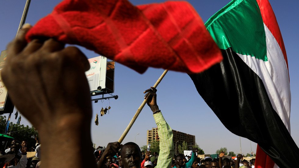 "قوى الحرية والتغيير" تعتذر للشعب السوداني