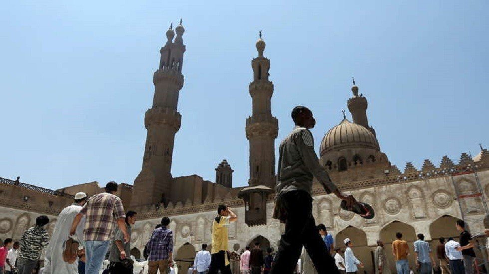 مرصد الإفتاء المصري يعلق على اعتذار القرني 