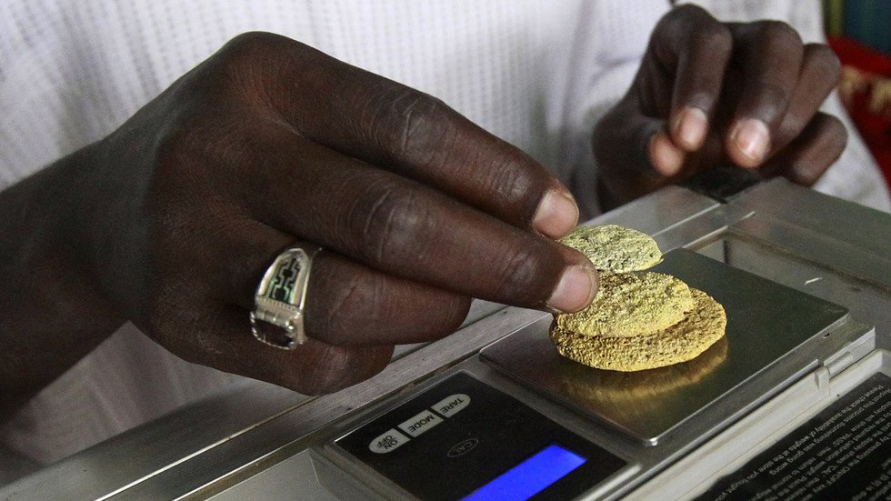 شركة عربية تهرّب كميات كبيرة من الذهب السوداني