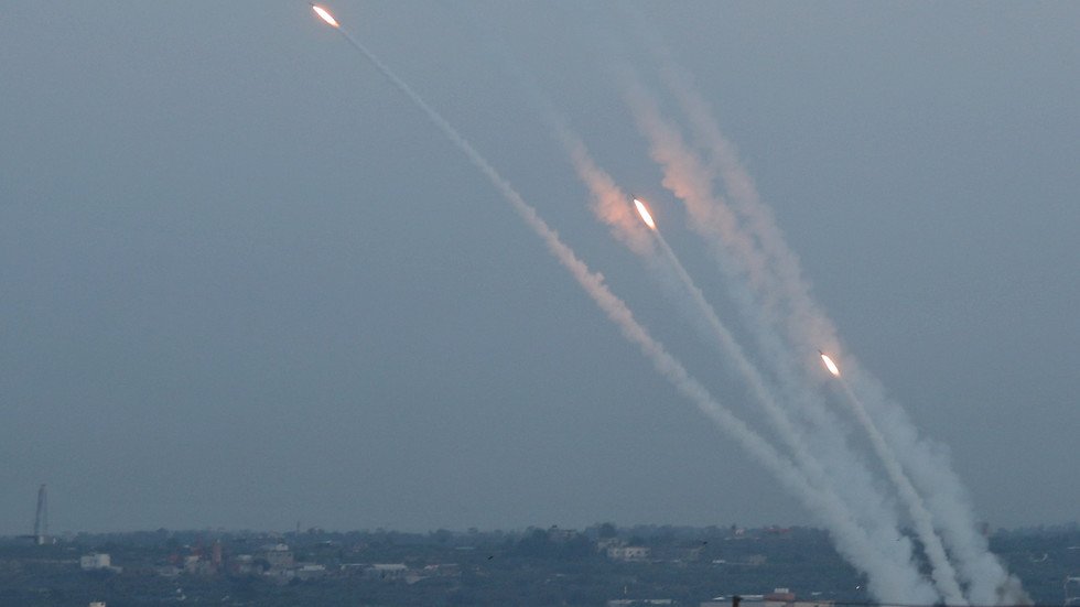 إعلام إسرائيلي: غزة ستطلق ألف صاروخ يوميا في التصعيد المقبل