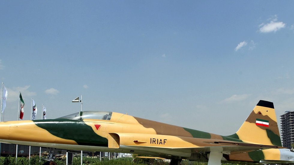 سقوط مقاتلة إيرانية في وسط البلاد ومقتل أحد طياريها