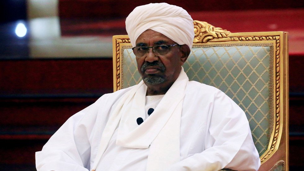 النيابة العامة السودانية تتهم البشير بالاشتراك والتحريض في قتل المتظاهرين 