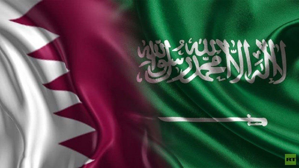 وصول أول دفعة من المعتمرين القطريين إلى السعودية