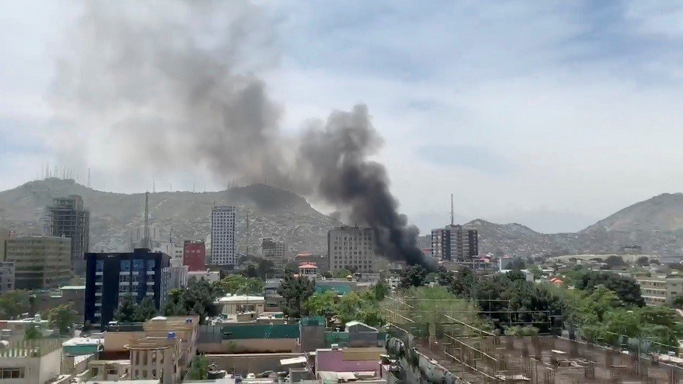 مقتل داعية بارز بتفجير داخل مسجد في كابل 