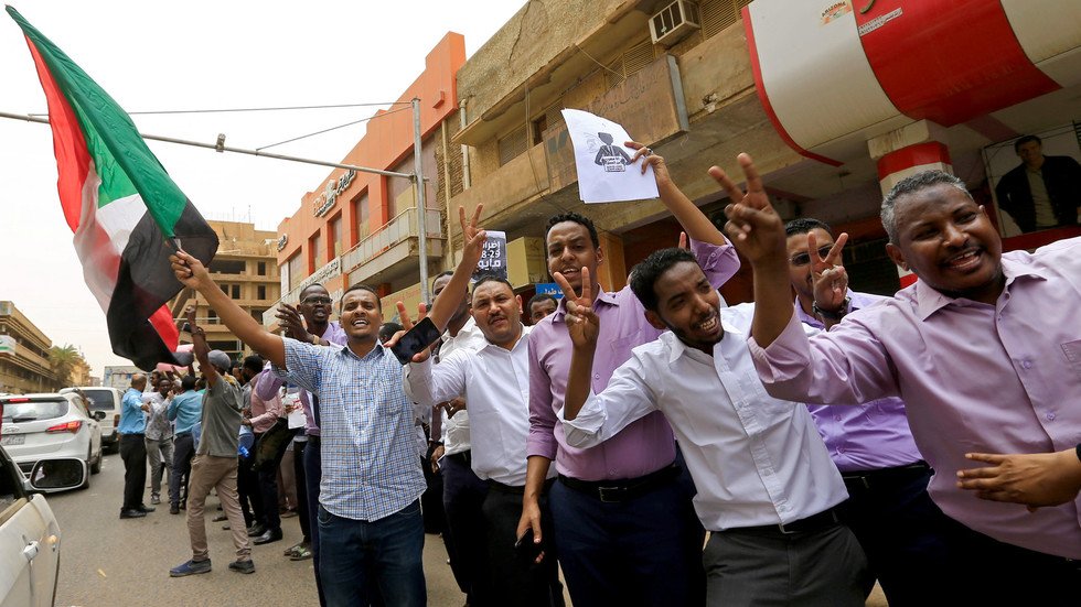 استمرار الإضراب في السودان لليوم الثاني ودعوات لاعتصام مسائي