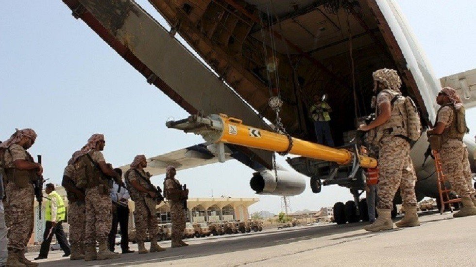 التحالف العربي يدمر دبابة و3 عربات للحوثيين في غارات بالضالع