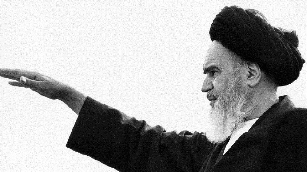 للمرة الأولى.. فيديو لتشييع الخميني في طهران قبل 30 عاما