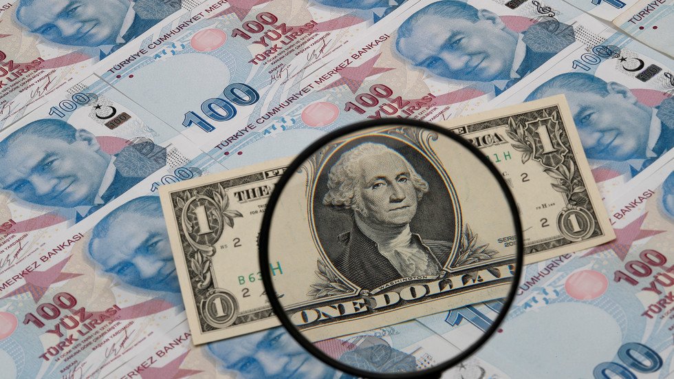 انخفاض الليرة التركية بعد موجة مكاسب استمرت 10 أيام