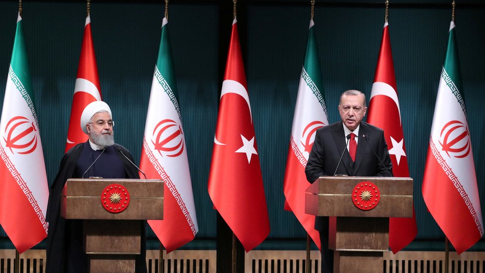 أردوغان وروحاني يتفقان على تعزيز التعاون لتسوية الأزمات في دول إسلامية