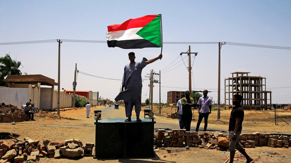بريطانيا تطالب "العسكري الانتقالي" السوداني بالإفراج عن قادة الحركة الاحتجاجية المعتقلين