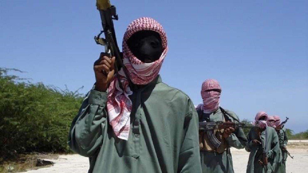 استسلام قائدين من 
