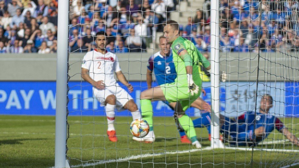 إيسلندا تهزم تركيا في تصفيات "يورو 2020"