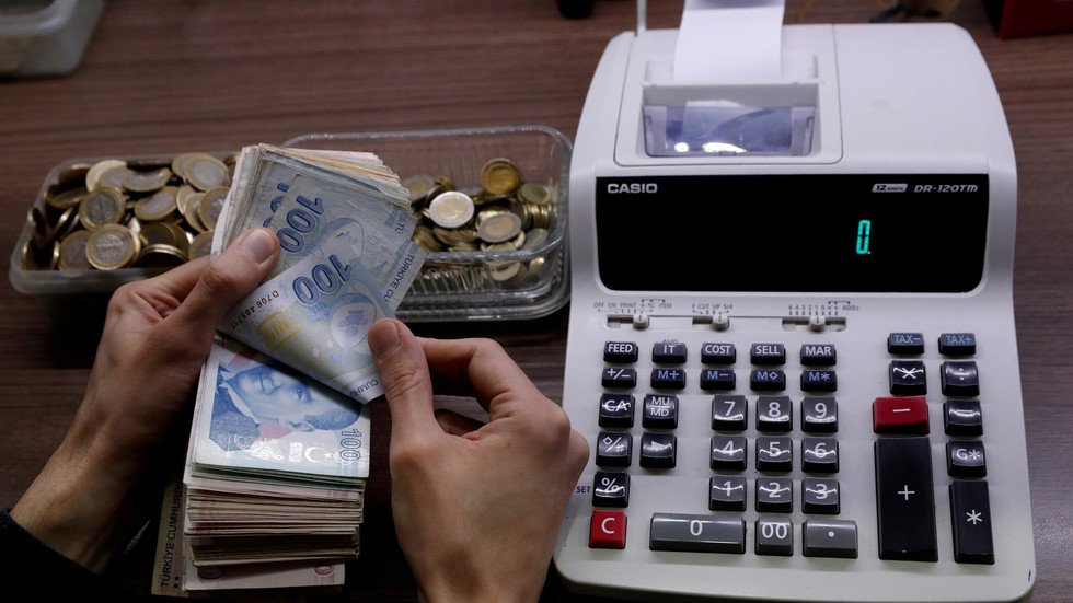 هبوط الليرة التركية بعد تقرير أمريكي
