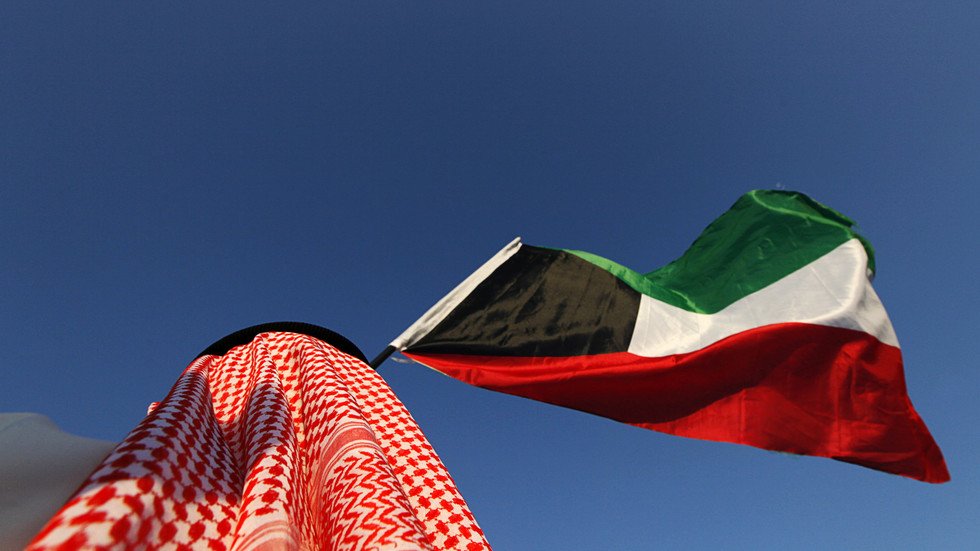 الكويت تعلق عمل مصفاة ميناء عبد الله