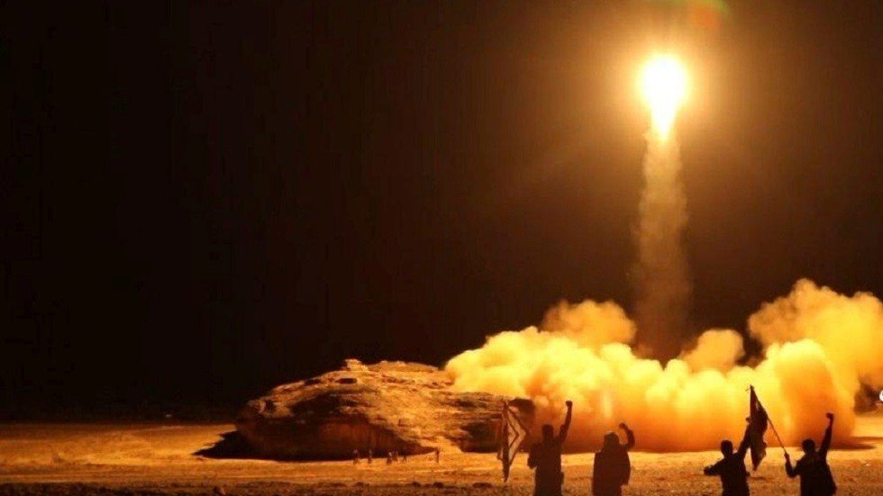 الحوثيون يقصفون محطة كهرباء جنوبي السعودية ويتوعدون بـ