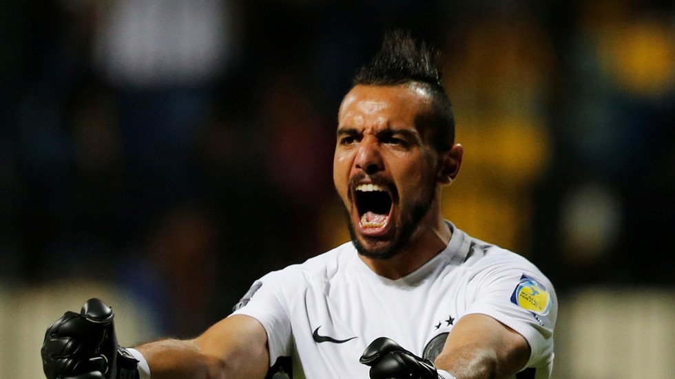 حارس المنتخب التونسي يحذر من الكرة الجديدة لكأس أمم إفريقيا