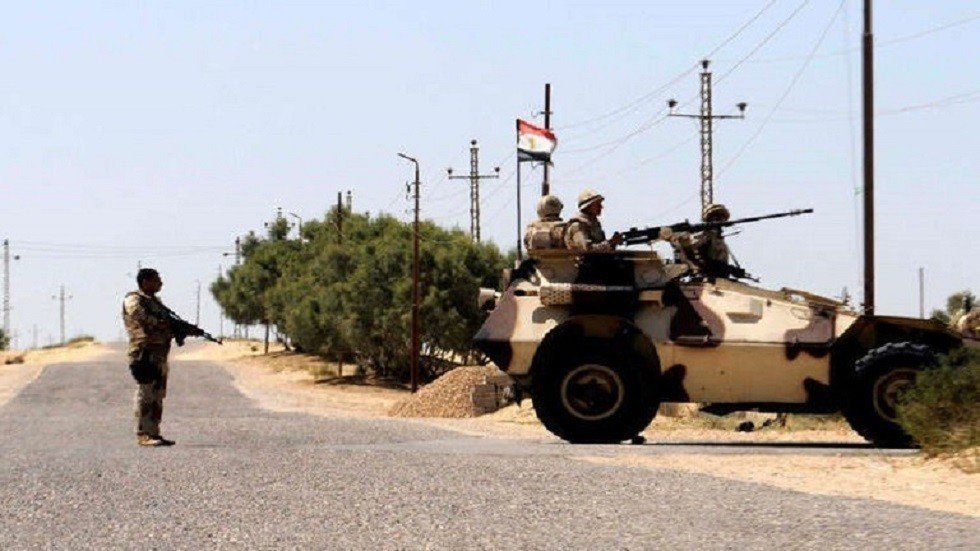 مصر.. مقتل 5 عمال وإصابة آخرين بهجوم إرهابي قرب مطار العريش