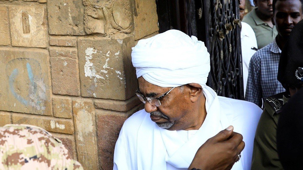 هيئة الدفاع عن البشير تطلب الاستئناف