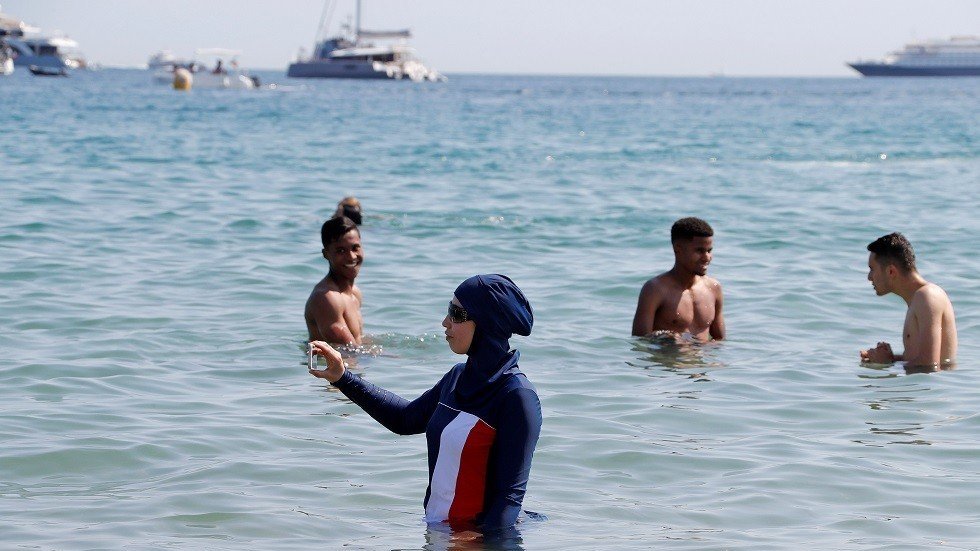 تغريم مسلمات في فرنسا بسبب "البوركيني"