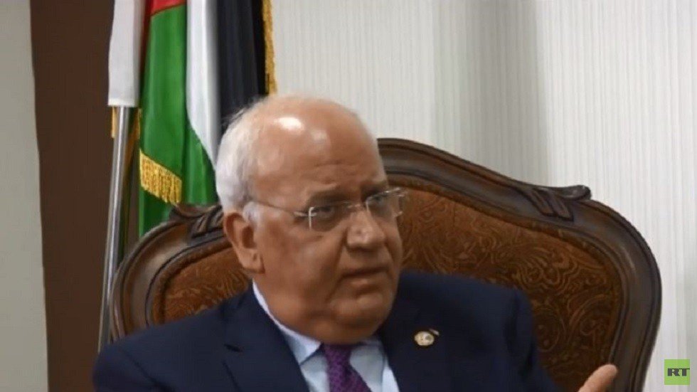 عريقات ردا على كوشنر: أنتم تدمرون الشعب الفلسطيني.. دعونا نسيطر على مواردنا وشواطئنا