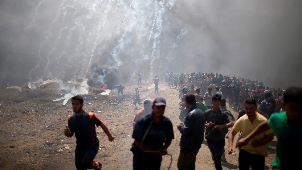 إصابة 50 فلسطينيا جراء قمع القوات الإسرائيلية لمسيرات العودة شرقي غزة