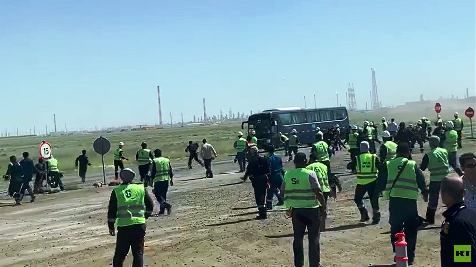 الخارجية الفلسطينية: نقل المهندسين الفلسطينيين والعرب في كازاخستان إلى قاعدة عسكرية 