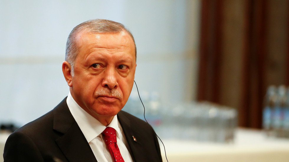 أردوغان: قد نواجه مشاكل خطيرة إن لم نصلح البنك المركزي   
