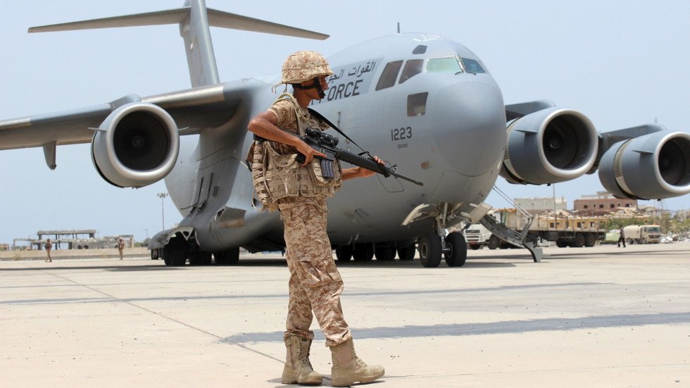 نيويورك تايمز: الإمارات لم تستجب لنداءات السعوديين للتراجع عن قرار سحب قواتها من اليمن