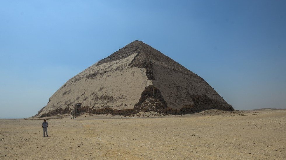 مصر.. افتتاح هرمين أثريين أمام الزوار لأول مرة منذ عقود!