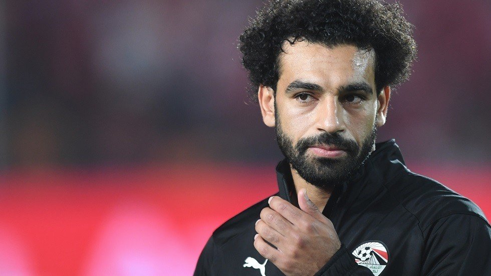محمد صلاح يتقن فن اللامبالاة (صورة)