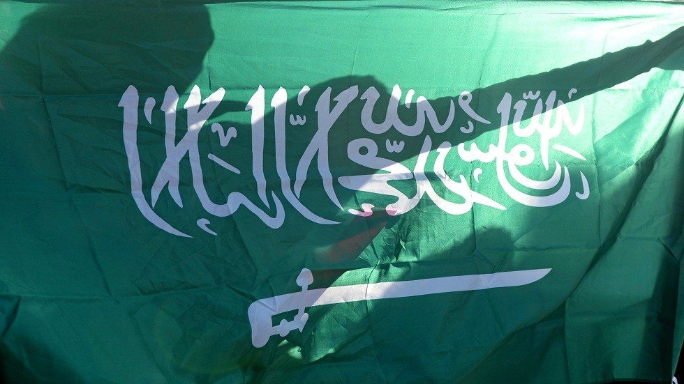 السعودية تعدم 3 مدانين انتحلوا صفة رجال الأمن وجردوا امرأة من ملابسها