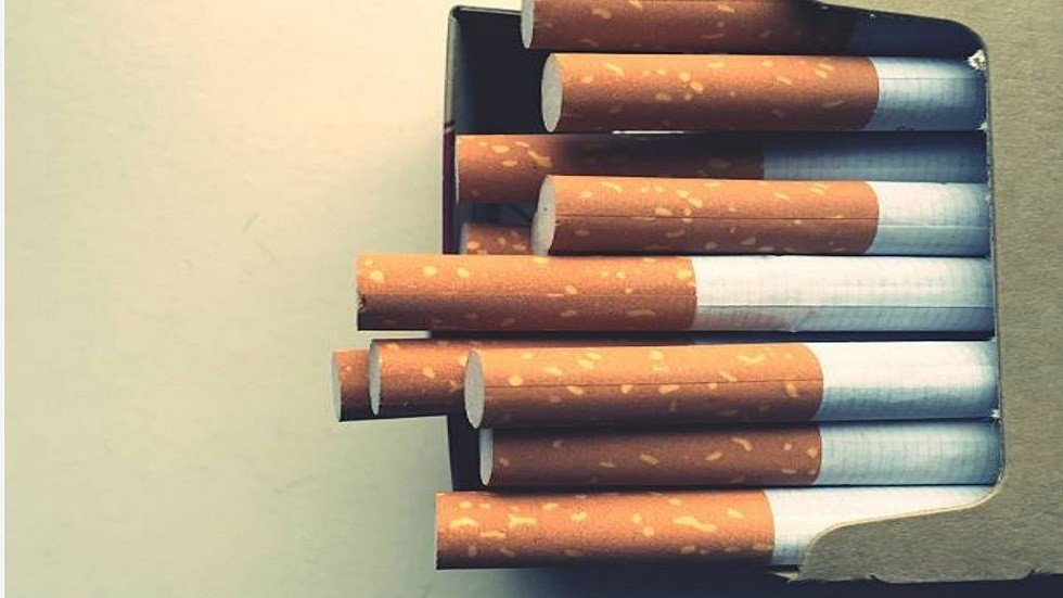 رجل يفاجئ بـ"ساقه المبتورة" في علبة سجائر!