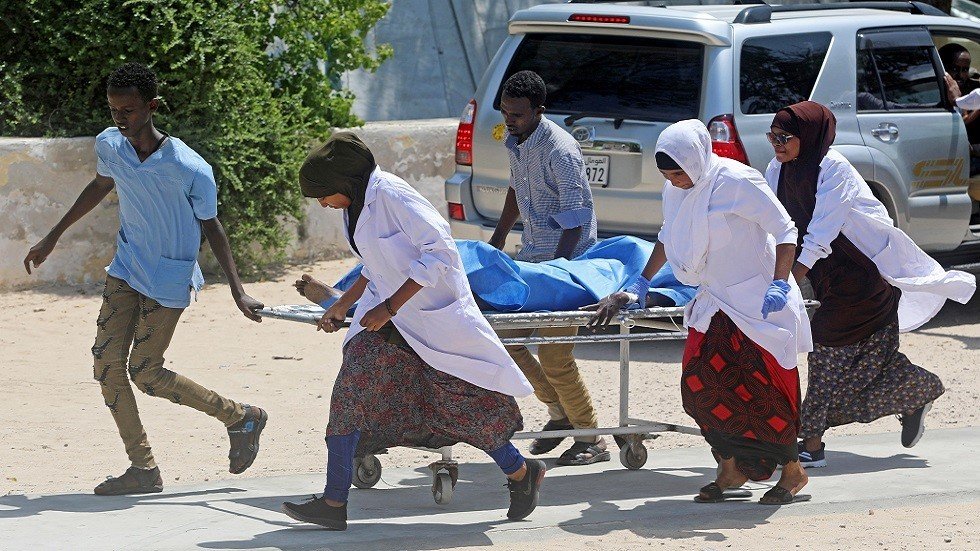 مقتل 17 شخصا بتفجير قنبلة في مقديشو