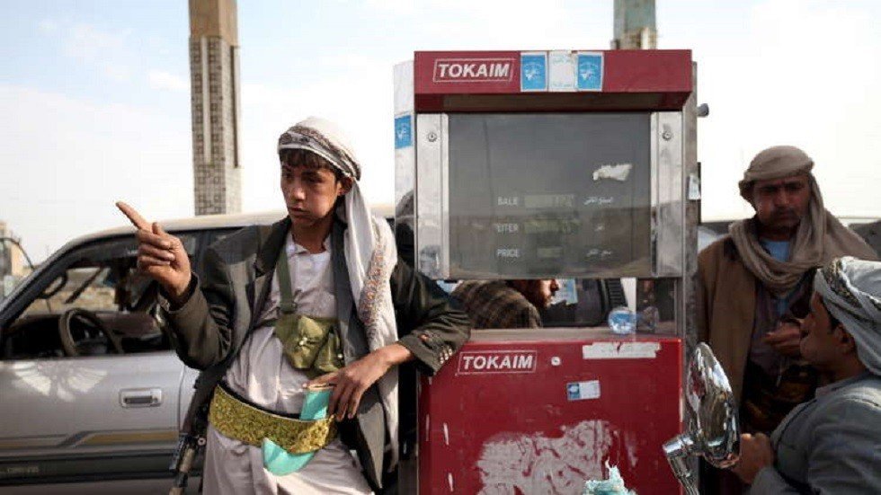 اليمن يحث شركات النفط على استئناف أنشطتها على أراضيه