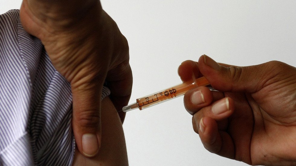 جدل في بريطانيا.. مسلمون يرفضون تطعيم أبنائهم بلقاح
