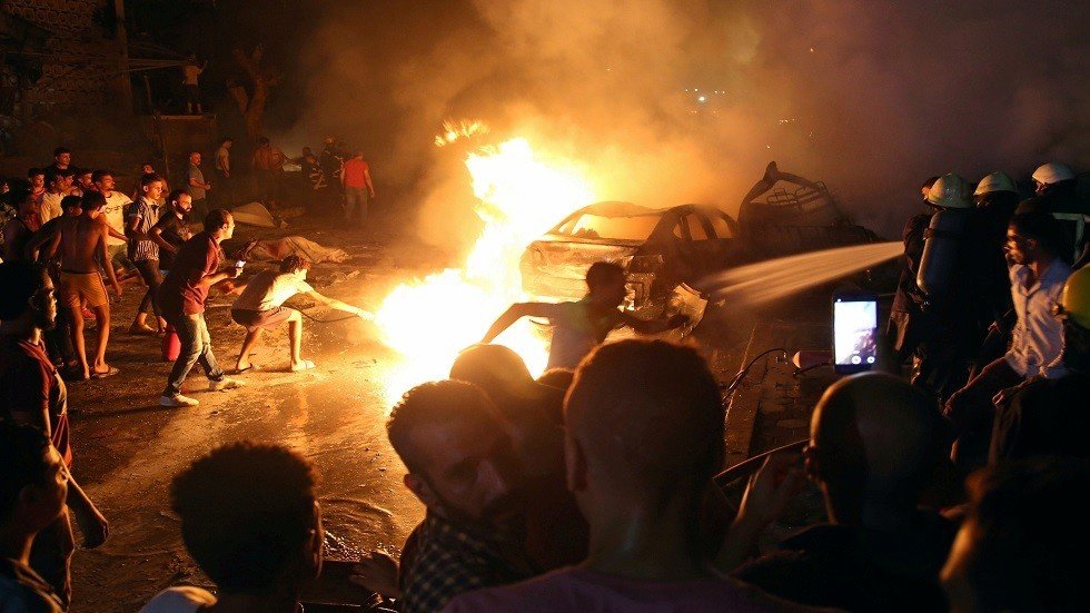 مصر.. شاهد عيان يروي ما رآه لحظة الانفجار