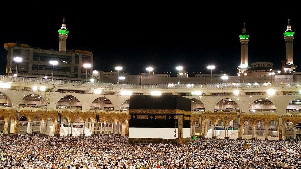 "لبيك اللهم لبيك" بأفواه أمريكية (فيديو)