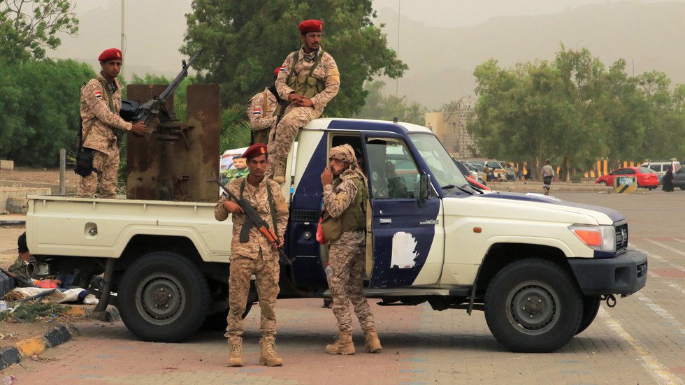 مقتل شخص باشتباكات كريتر قرب القصر الجمهوري في عدن