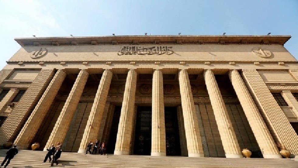 مصر.. محاكمة 10 أشخاص هاربين بتهم بينها التخابر